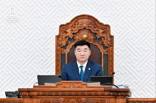 УИХ-ын гишүүнийг эгүүлэн татах тухай Монгол Улсын Ерөнхийлөгчийн санаачилсан хуулийн төслийг хэлэлцэх, эсэх хэлэлцүүлгийг явууллаа